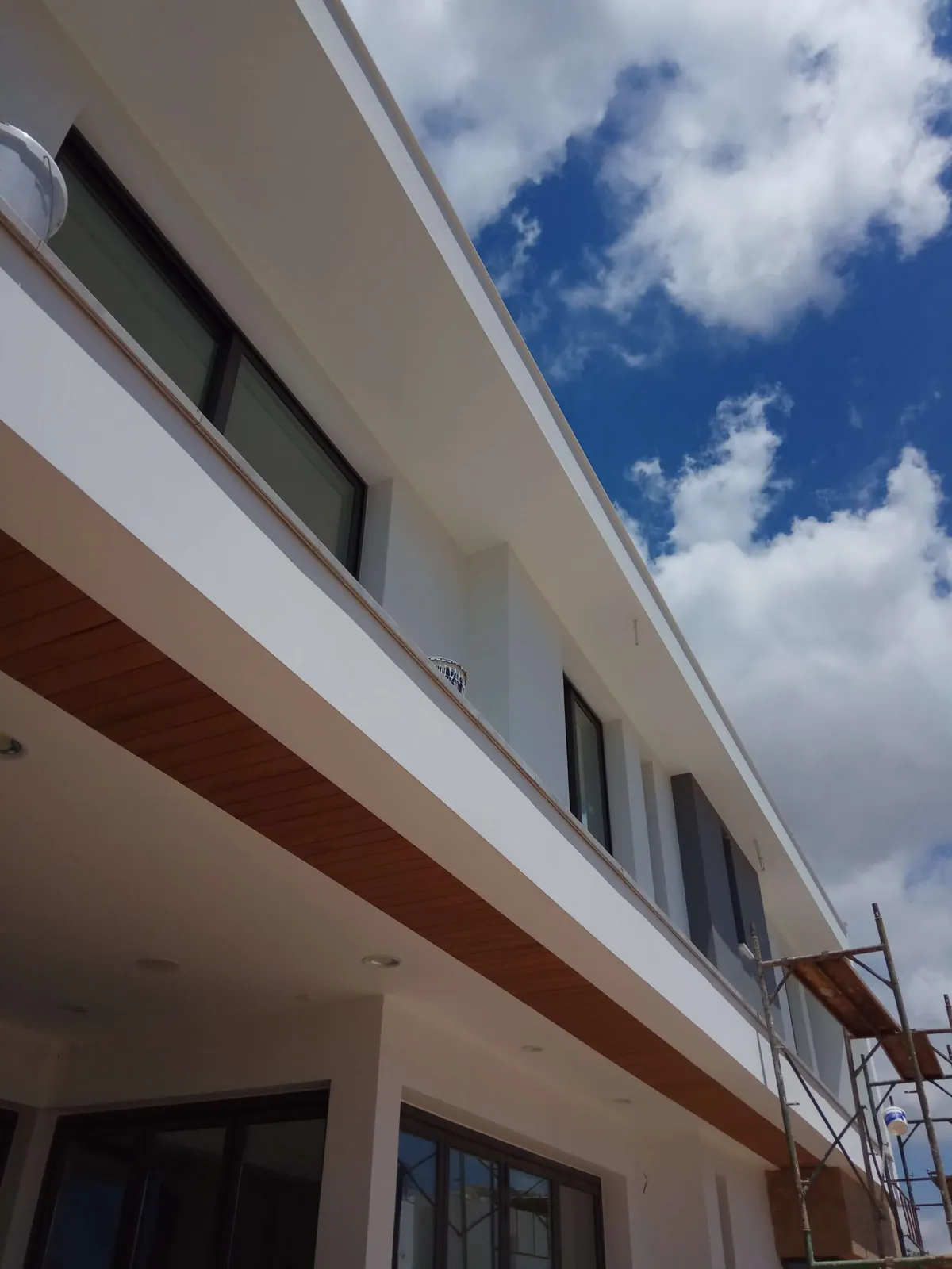 בית מודרני בפאפוס, finished exterior