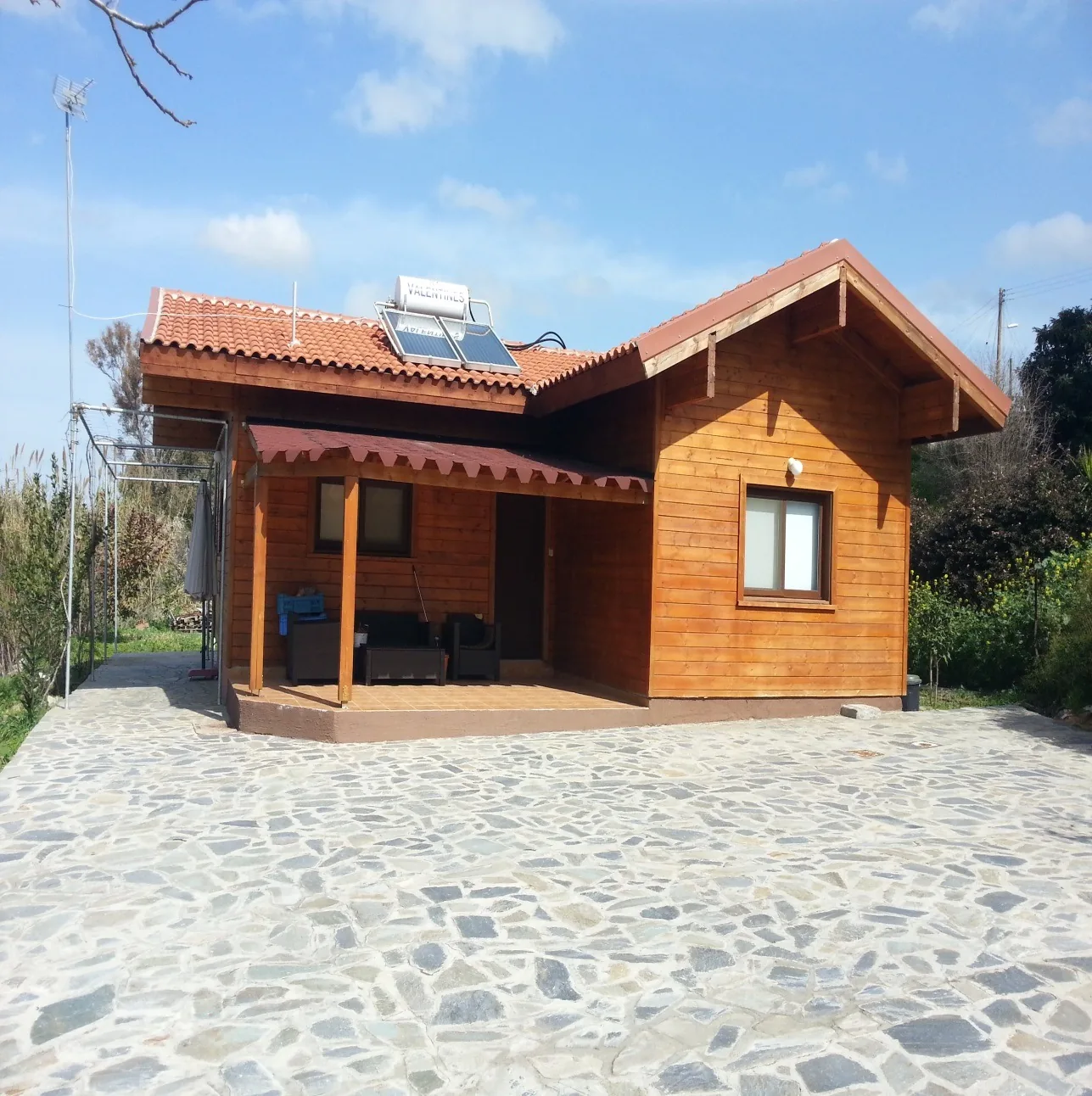 פלאסו, finished exterior
